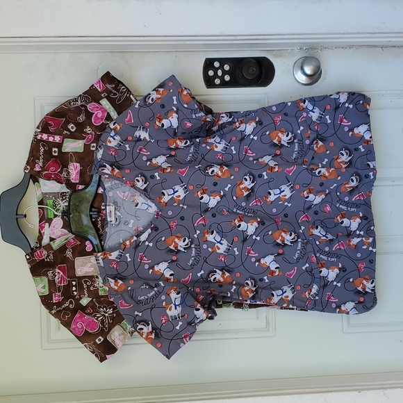 Set of 2 Size M Scrub Tops - Picture 1 of 11